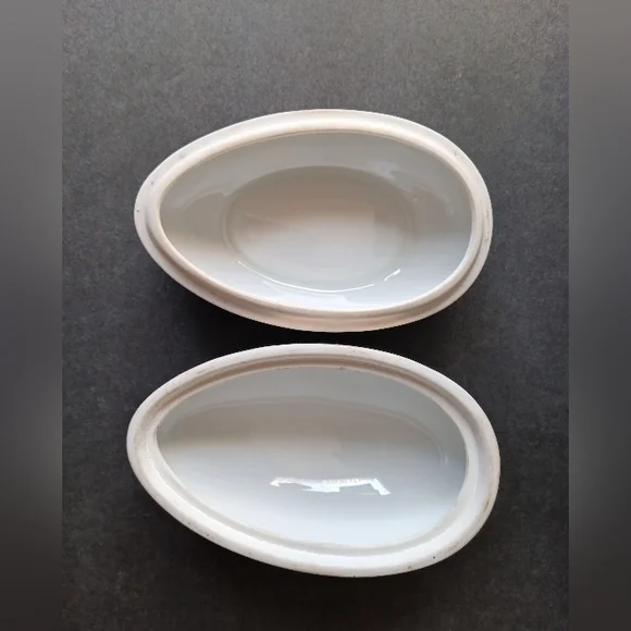 Avon Vintage 1974 Porcelain Butterfly Egg Shape Trinket Dish 22K Gold Trim - Picture 4 of 7